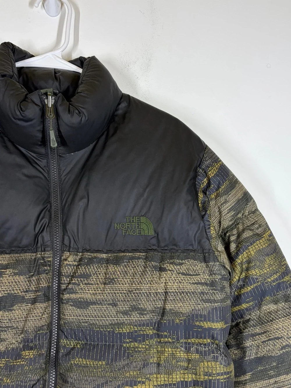 The North Face Nuptse 700 Down Camo Puffer Jacket Men's Size Medium
